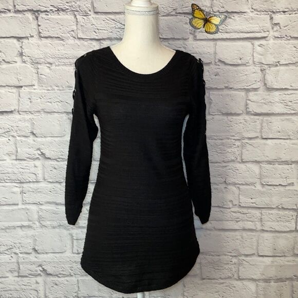 Ricki’s 3/4 Lace Up Sleeve Sweater Size Extra Small - Picture 2 of 4